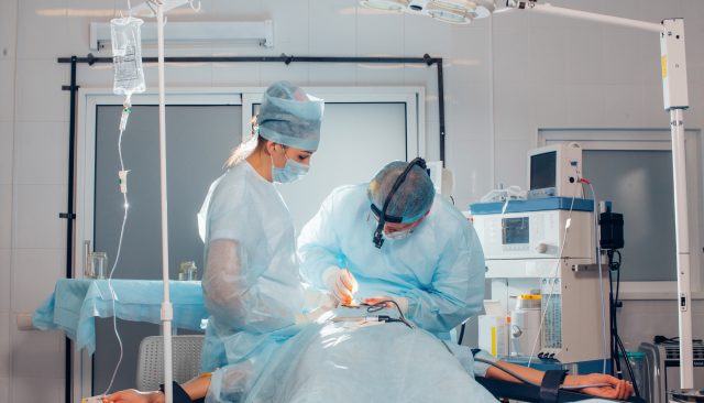 chirurgia estetica sala operatoria
